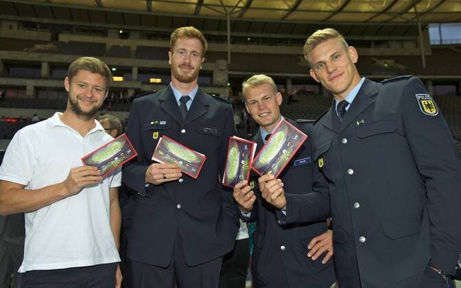 SPORTMETROPOLE Berlin 29.08.2016 Saisonauftrakt der Sportmetropole Belin mit Offiziellem Empfang der Berliner Olympia Teilnehmer innen Olympiastadion Berlin SUPERTICKET SPORTMETROPOLE BERLIN vlnr Martin HAENER ( Häner ) Bronze Hockey Christoph HARTING Gold Diskus Marcus GROSS ( Groß ) 2 x Gold Kanurennsport Karl SCHULZE Gold Rudern