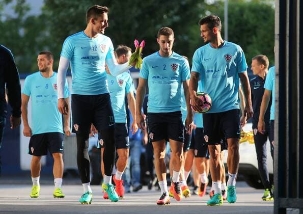 Fußball, Training Nationalteam Kroatien FIFA World Cup WM Weltmeisterschaft Fussball Qualifiers - group I - Croatia training - Day 2 30.08.2016., Zagreb, Croatia - Croatian national football team did a second training before the match with Turkey. Lovre Kalinic, Sime Vrsaljko, Dejan Lovren.  JuricaxGaloic PIXSELL