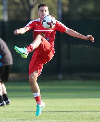 Fußball, Nationalteam Österreich Training SOCCER - FIFA World Cup WM Weltmeisterschaft Fussball 2018 quali, GEO vs AUT VIENNA,AUSTRIA,30.AUG.16 - SOCCER - FIFA World Cup 2018, european qualifiers, OEFB international match Länderspiel Georgia vs Austria, preview, training. Image shows Zlatko Junuzovic (AUT). GEPAxpictures xChristianxOrt