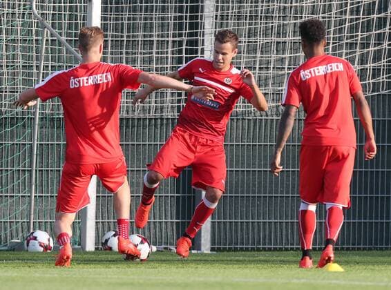 SOCCER - FIFA World Cup WM Weltmeisterschaft Fussball 2018 quali, GEO vs AUT VIENNA,AUSTRIA,30.AUG.16 - SOCCER - FIFA World Cup 2018, european qualifiers, OEFB international match Länderspiel Georgia vs Austria, preview, training. Image shows Marc Janko, Louis Schaub and Valentino Lazaro (AUT). GEPAxpictures xChristianxOrt