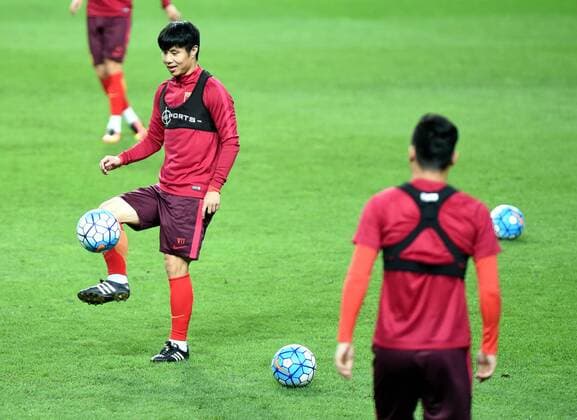 Hao Junmin of Chinese national football team takes part in a training session for the first leg match against South Korea during the 2018 FIFA World Cup WM Weltmeisterschaft Fussball Russia qualifier in Seoul, South Korea, 31 August 2016. Chinese national football team gears up for Russia World Cup qualifier first leg match in Seoul  20160831_10661