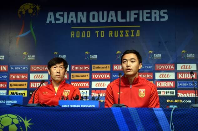Head coach Gao Hongbo, left, and Feng Xiaoting of Chinese national football team attend a press conference PK Pressekonferenz before the first leg match against South Korea during the 2018 FIFA World Cup WM Weltmeisterschaft Fussball Russia qualifier in Seoul, South Korea, 31 August 2016. Head coach Gao Hongbo meets press before Russia World Cup qualifier first leg match in Seoul  20160831_50232