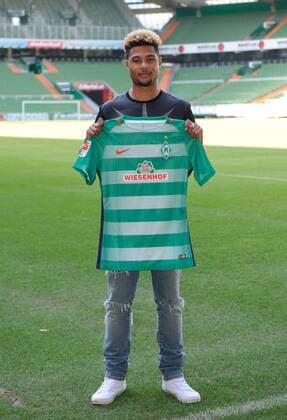 31.08.2016, Weserstadion, Bremen, GER, 1.FBL, Werder Bremen Vorstellung Serge Gnabry, im Bild Serge Gnabry (Bremen 29) Bremen Copyright: xFrisch Eibner-Pressefotox EP_CFH
