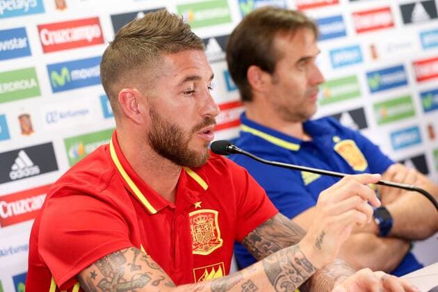 Spain s Sergio Ramos, Spain s head coach Julen Lopetegui and Spain s Sergio Busquets pictured during a press conference PK Pressekonferenz of the Spanish national soccer team, on Wednesday 31 August 2016, in Brussels. Tomorrow Spain is playing a friendly game against Belgian national soccer team Red Devils. VIRGINIExLEFOUR  x04922625x