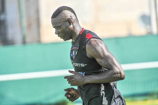 Fußball, Training OGC Nizza mit Balotelli Training mit Neuzugang mario balotelli FOOTBALL : Neuzugang - Mario Balotelli - OGC Nizza - Ligue 1 - 01 09 2016 NorbertScanellax 