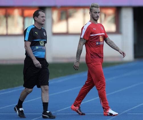 SOCCER - FIFA World Cup WM Weltmeisterschaft Fussball 2018 quali, GEO vs AUT VIENNA,AUSTRIA,01.SEP.16 - SOCCER - FIFA World Cup 2018, european qualifiers, OEFB international match Länderspiel Georgia vs Austria, preview, training. Image shows assistant coach Thomas Janeschitz and Marko Arnautovic (AUT). GEPAxpictures xChristianxOrt