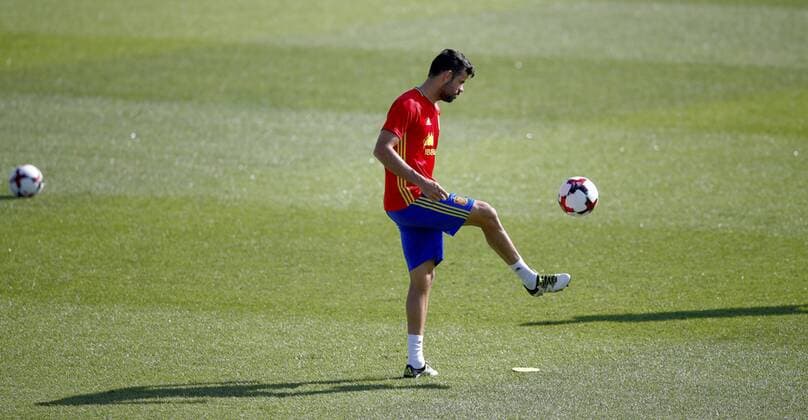 Fußball, Training Nationalteam Spanien Brazilian-born Spanish Diego Costa attends the training session of the Spanish national soccer team in Las Rozas, on the outskirts of Madrid, Spain, on 03 September 2016. Spain will face Liechtenstein in a FIFA World Cup WM Weltmeisterschaft Fussball 2018 qualifier match on 05 September 2016. EFE Juanjo Martin Spain training !ACHTUNG: NUR REDAKTIONELLE NUTZUNG!  20160903-636085012586906010