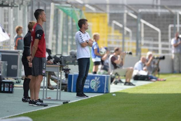 Thomas Woerle, Trainer (FC Bayern Muenchen - Frauenfussball), Jens Scheuer, Trainer, (SC Freiburg Frauen-Fusssball), v.li. am Spielfeldrand, FC Bayern Muenchen Frauen vs SC Freiburg Frauen, 03.09.16