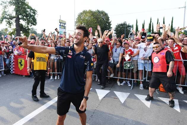 Motorsports: FIA Formula One World Championship WM Weltmeisterschaft 2016, Grand Prix of Italy, 3 Daniel Ricciardo (AUS, Red Bull Racing), xHOCHxZWEIx