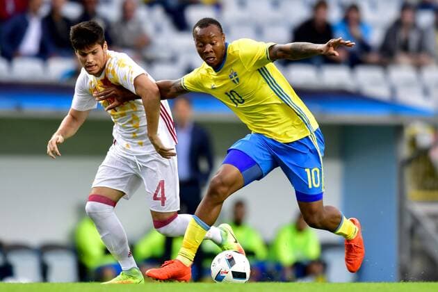 Spaniens Jorge Mere, Carlos Strandberg - Malmö, Schweden - Fussball, Nationalteam Länderspiel, U21, EM Quali, Schweden vs. Spanien.  Copyright: LUDVIGxTHUNMAN BB160905LT011