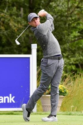 Monday, September 5, 2016: Rory McIlroy of Northern Ireland Nordirland watches the flight of his ball from the 17th tee box during the final round of the Deutsche Bank Championship tournament held at the Tournament Players Club, in Norton, Massachusetts. Rory McIlroy of Northern Ireland Nordirland wins the Deutsche Bank Championship with a final tournament score of -15 269. Cal Media PGA Golf Herren 2016: Deutsche Bank Championship SEP 05 - ZUMAc04_