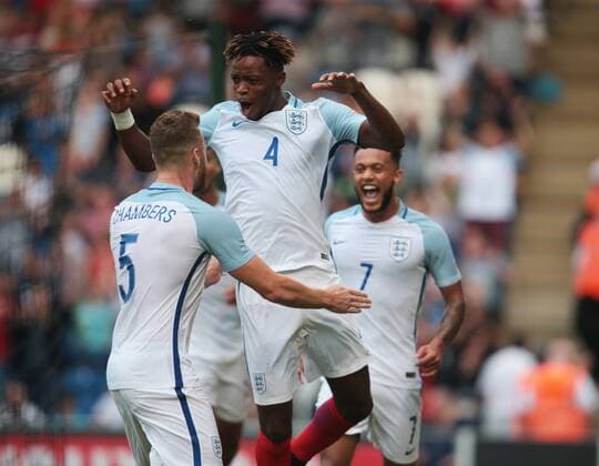 Fußball, U21 EM Quali, England - Norwegen September 6, 2016 - Colchester, England - Nathaniel Chalobah of England U21 U 21 s celebrates scoring his sides second goal ..during UEFA European U21 Championship..Group 9 Qualifier match between England Under 21 and Norway Under 21.. at The Weston Homes Community Stadium Colchester 6th Sept 2016 England v Norway - UEFA European U21 Championship  - ZUMAn230