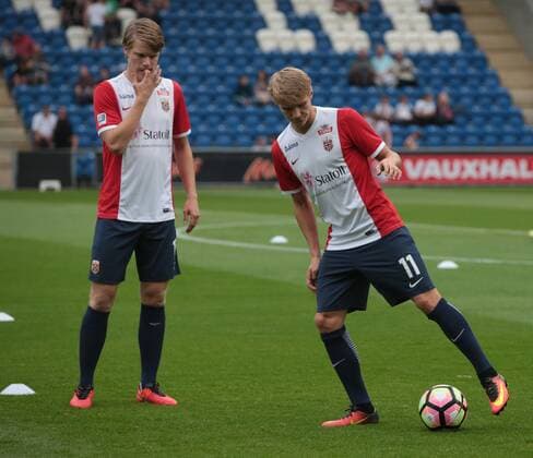 Fußball, U21 EM Quali, England - Norwegen, Martin Ödegaard September 6, 2016 - Colchester, England, United Kingdom - Martin Odegaard of Norway U21 U 21 s during the pre-match warm-up during UEFA European U21 Championship Group 9 Qualifier match between England Under 21 and Norway Under 21 at The Weston Homes Community Stadium in Colchester, England on 6th Sept 2016 England v Norway - UEFA European U21 Championship  - ZUMAn230