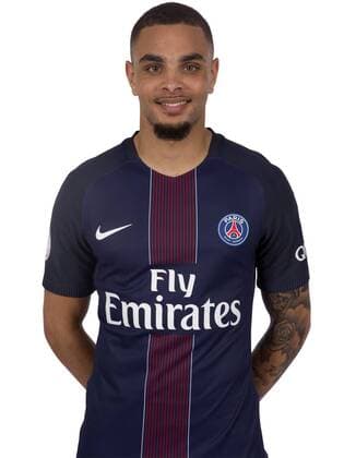 Fußball, Paris St. Germain Porträttermin Layvin Kurzawa - Fussball Frankreich, Ligue 1, Offizieller Fototermin, Shooting Paris Saint Germain PSG - 07 09 2016 Panoramic Panoramic 