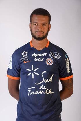 Fußball, Porträttermin Montpellier HSC Nicolas Saint Ruf - Fussball Frankreich, Offizieller Fototermin, Shooting Montpellier HSC - 07 09 2016 Panoramic Panoramic 