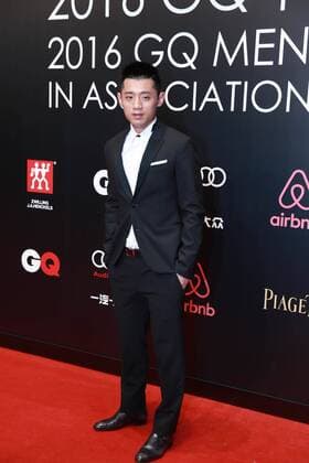 Chinese Table tennis Tischtennis star Zhang Jike arrives on the red carpet for the award ceremony of the 2016 GQ Men of The Year in Shanghai, China, 8 September 2016. Chinese sports stars highlight award ceremony of 2016 GQ Men of The Year  pbu501112_02