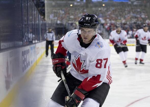 Eishockey, World Cup of Hockey, USA - Kanada 09 September 2016: Sidney Crosby 87 of Team Canada during the World Cup of Hockey friendly between Team USA and Team Canada held at Nationwide Arena.(Photo Credit: Jason Mowry ICON Sportswire) HOCKEY: SEP 09 World Cup of Hockey Pre-Tournament - Team Canada v Team USA Icon160909011 EDITORIAL USE ONLY