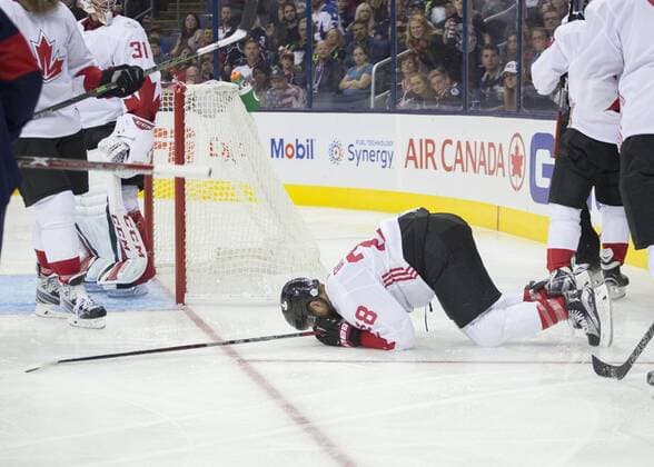 Eishockey, World Cup of Hockey, USA - Kanada 09 September 2016: Claude Giroux 28 of Team Canada during the World Cup of Hockey friendly between Team USA and Team Canada held at Nationwide Arena.(Photo Credit: Jason Mowry ICON Sportswire) HOCKEY: SEP 09 World Cup of Hockey Pre-Tournament - Team Canada v Team USA Icon160909013 EDITORIAL USE ONLY