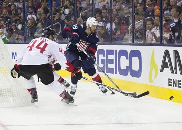 Eishockey, World Cup of Hockey, USA - Kanada 09 September 2016: Brandon Dubinsky 19 of Team USA and Marc-Edouard Vlasic 44 of Team Canada during the World Cup of Hockey friendly between Team USA and Team Canada held at Nationwide Arena.(Photo Credit: Jason Mowry ICON Sportswire) HOCKEY: SEP 09 World Cup of Hockey Pre-Tournament - Team Canada v Team USA Icon160909014 EDITORIAL USE ONLY