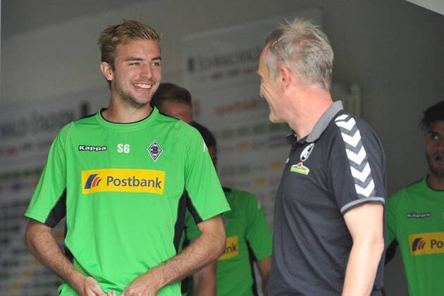 (l.) Christoph Kramer (Borussia Moenchengladbach) (r.) Christian Streich (Trainer SC Freiburg) beim Spiel SC Freiburg vs Borussia Moenchengladbach, am 10.09.2016. Freiburg Copyright: xLaegler xEibner-Pressefotox EP_slr