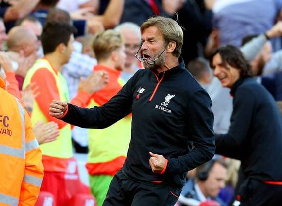 Bilder des Tages - SPORT Jurgen Klopp manager of Liverpool celebrates the second goal and looses his glasses during the Premier League match at Anfield Stadium, Liverpool. Picture date: September 10th, 2016. Pic Simon Bellis Sportimage EDITORIAL USE ONLY. No use with unauthorised audio, video, data, fixture lists, club league logos or live services. Online in-match use limited to 120 images, no video emulation. No use in betting, games or single club league player publications.