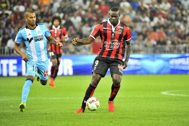 Mario Balotelli (ogcnice) - Willian vainqueur (marseille) FOOTBALL : OGC Nice vs Marseille - Ligue 1 - 11 09 2016 NorbertScanella Panoramic 