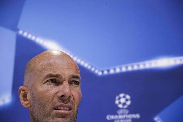 Head coach of Real Madrid, French Zinedine Zidane, speaks during a press conference PK Pressekonferenz following a training session of the team at the Valdebebas sports city in Madrid, Spain, 13 September 2016. Real Madrid will face Sporting Lisboa in their UEFA Champions League Group F soccer match on 14 September 2016. Press conference of Real Madrid !ACHTUNG: NUR REDAKTIONELLE NUTZUNG!  GRA183 20160913-636093718751338266