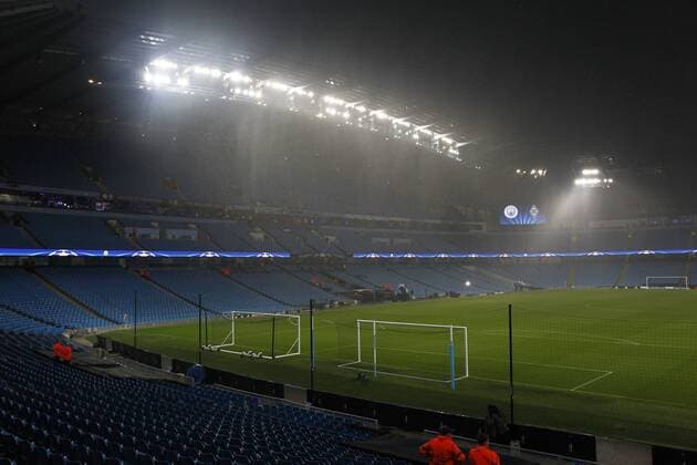 FuÃŸball, CL, Manchester City - Borussia MÃ¶nchengladbach, Spielabsage 13.09.2016. The Etihad, Manchester, England. UEFA Champions League Football. Manchester City versus Borussia Monchengladbach. Torrential rain over the Etihad before tonght s game leaves the evening sky almost pitch black. xAlanxMartinx  ActionPlus11788799