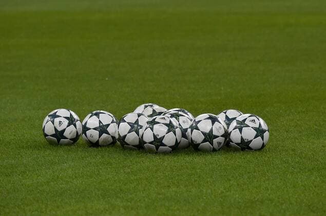 Vor dem Spiel: Spielbälle Spielball CL die Champions League startet wieder Champions League CL Gruppenphase FC Bayern München FCB vs FC FK Rostow Rostov 13.09.2016