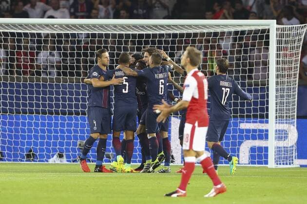 Fußball, CL, Paris St. Germain - FC Arsenal Edinson Cavani (PSG), Serge Aurier (PSG) - Fussball, Champions League, Paris Saint Germain PSG vs. Arsenal FC - 13 09 2016 GwendolineLeGoff Panoramic 