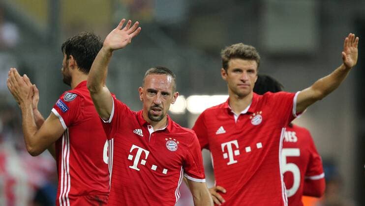 Fußball, CL, Bayern München - FK Rostow SOCCER - CL, Bayern vs Rostov MUNICH,GERMANY,13.SEP.16 - SOCCER - UEFA Champions League, group stage, FC Bayern Muenchen vs FC Rostov. Image shows the rejoicing of Franck Ribery and Thomas Mueller (Bayern). GEPAxpictures xThomasxBachun