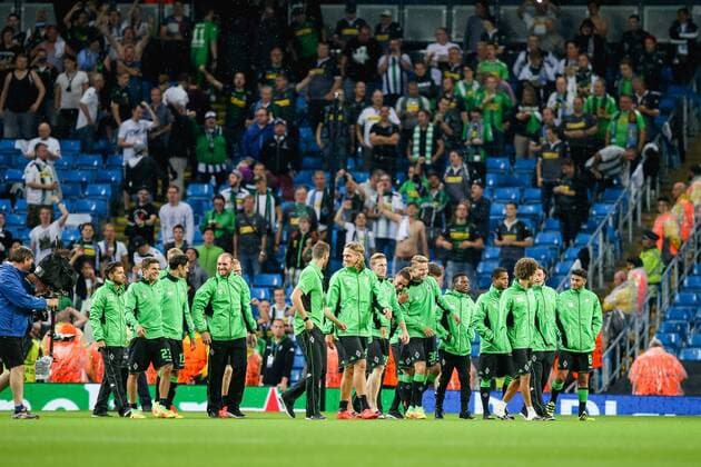 A general view, SEPTEMBER 13, 2016 - Football Soccer : Borussia Monchengladbach players walk off the pitch after the match has been postponed during the UEFA Champions League Group Stage match between Manchester City and Borussia Monchengladbach at Etihad Stadium in Manchester, England. Noxthirdxpartyxsales  (mdga011857)