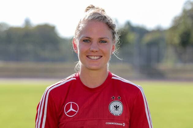 Leonie Maier (DFB, 4), Porträt, Portrait, Fussball, Frauen, Porträtfotos und Teamfoto der DFB-Frauen, xozx