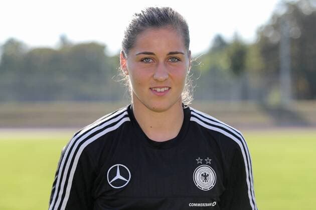 Lisa Weiß (Torwart, DFB, 12), Porträt, Portrait, Fussball, Frauen, Porträtfotos und Teamfoto der DFB-Frauen, xozx