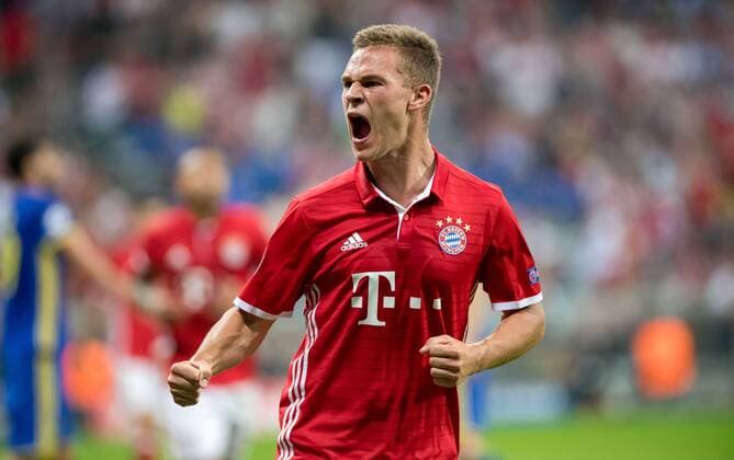 13. September 2016: Muenchen, Allianz Arena: Fussball UEFA Champions League: FC Bayern Muenchen - FK Rostow: Muenchens Joshua Kimmich jubelt ueber seinen Treffer zum 4:0.