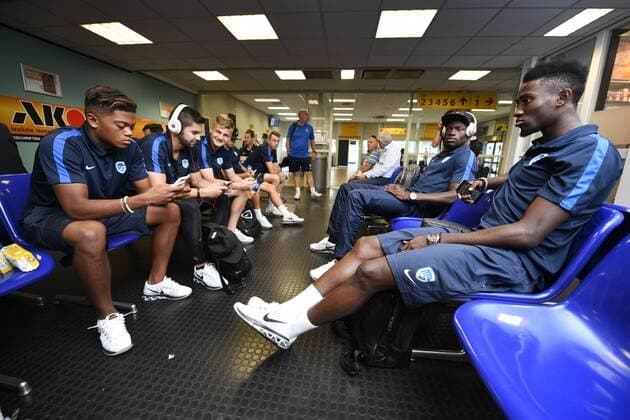 Genk s Leon Bailey (L) and Genk s Wilfried Onyinye Ndidi (R) pictured before the departure of Belgian first league soccer team Racing Genk for Vienna, Austria, Wednesday 14 September 2016, in Maastricht airport, Netherlands. Tomorrow Genk is playing the first game of the group stage of the Europa League competition against Austrian club Rapid Wien, in the group F. YORICKxJANSENS  x04931092x