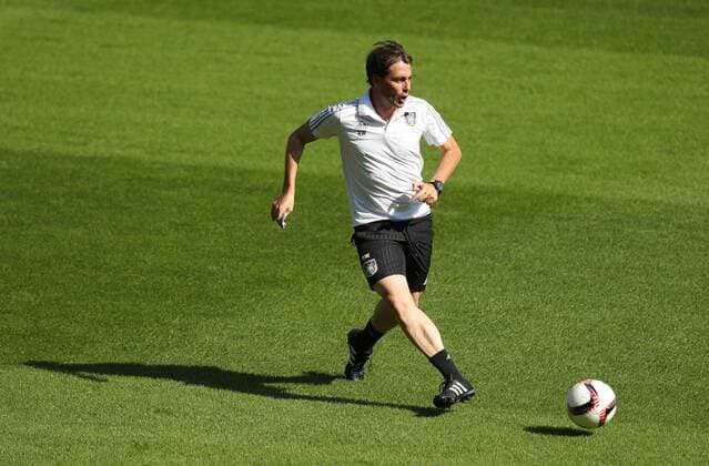 Anderlecht s head coach Rene Weiler pictured in action during a training session of Belgian first league soccer team RSC Anderlecht, Wednesday 14 September 2016. Tomorrow Anderlecht is playing the first game of the group stage of the Europa League competition against Azerbaidjan club FK Gabala, in the group C. VIRGINIExLEFOUR  x04931272x