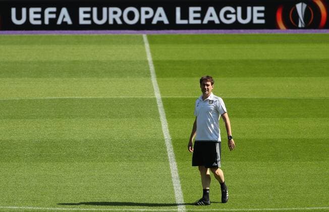 Anderlecht s head coach Rene Weiler pictured at the start of a training session of Belgian first league soccer team RSC Anderlecht, Wednesday 14 September 2016. Tomorrow Anderlecht is playing the first game of the group stage of the Europa League competition against Azerbaidjan club FK Gabala, in the group C. VIRGINIExLEFOUR  x04931299x