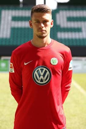 Phillip Menzel (36) Torwart Einzelbild Hochformat Fußball Fussball GER 1.BL Porträttermin 2016 2017 VfL Wolfsburg 14.09.2016
