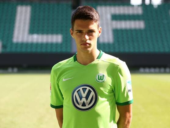 Josip Brekalo (25) Einzelbild Querformat Fußball Fussball GER 1.BL Porträttermin 2016 2017 VfL Wolfsburg 14.09.2016