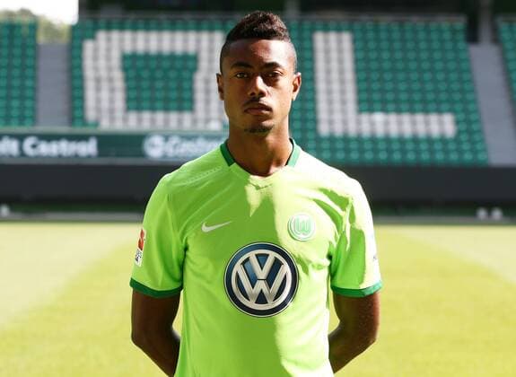 Bruno Henrique (16) Einzelbild Querformat Fußball Fussball GER 1.BL Porträttermin 2016 2017 VfL Wolfsburg 14.09.2016