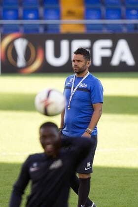Fußball, EL, FC Zürich Training FC Zurich s coach, Uli Forte, attends the team s training session at the Madrigal stadium in Villarreal, Spain, on 14 September 2016. Villarreal FC and FC Zurich will be facing each other in the UEFA Europa League group stage on 15 September 2016. EFE Domenech Castello FC Zurich training session !ACHTUNG: NUR REDAKTIONELLE NUTZUNG!  20160914-636094810249436978
