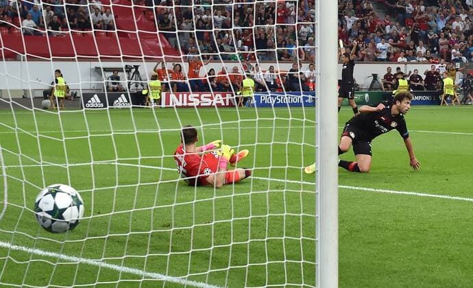 14.09.2016, Fussball Champions League 2016 17, Vorrunde, 1. Spieltag, Bayer 04 Leverkusen - ZSKA Moskau, 02 Admir Mehmedi (Bayer 04 Leverkusen), re., erzielt das Tor zum 1:0