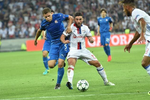 Jordan Ferri (lyon) vs Jonas (zagreb) FOOTBALL : Lyon vs Dinamo Zagreb - Champions League - 14 09 2016 FredericChambertx 