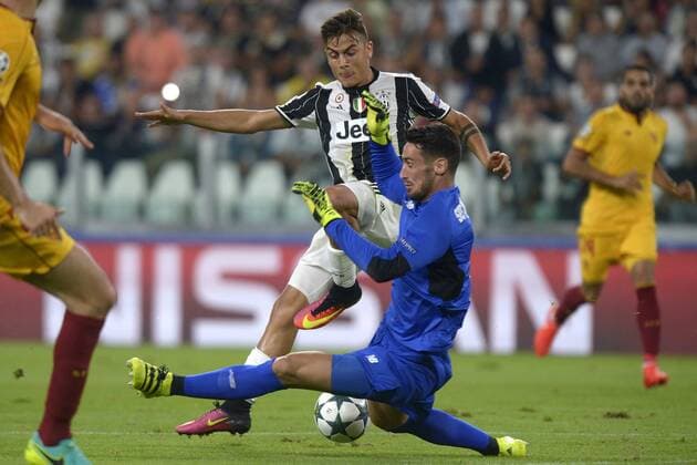 Fußball, CL, Juventus Turin - FC Sevilla Paulo Dybala Juventus, Sergio Rico Sevilla Fußball, Champions League Juventus Turin - FC Sevilla filippoxalfero