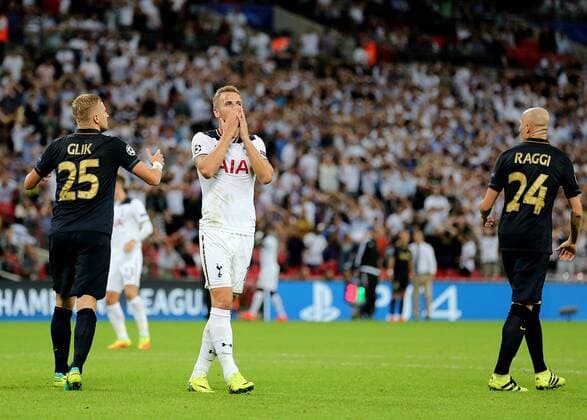 14.09.2016. Wembley Stadium, London, England. UEFA Champions League Football. Tottenham Hotspur versus Monaco. Tottenham Hotspur Forward Harry Kane reacts after missing a chance at close range to level the score xMarkxKertonx  ActionPlus11789547
