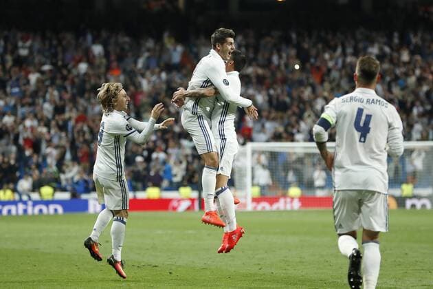 (L-R) Luka Modric of Real Madrid, Alvaro Morata of Real Madrid, James Rodriguez of Real Madrid, Sergio Ramos of Real Madridduring the UEFA Champions League group F match between Real Madrid and Sporting Club de Portugal on September 14, 2016 at the Santiago Bernabeu stadium in Madrid, Spain. Real Madrid v Sporting Club de Portugal UEFA Champions League 2016 2017 xVIxxIVx 6217752
