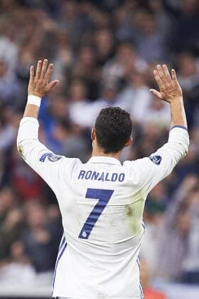 Fußball, CL, Real Madrid - Sporting Lissabon September 14, 2016 - Madrid, Spain - Cristiano Ronaldo (forward; Real Madrid) in action during the UEFA Champions League match between Real Madrid and Sporting Lisbon at Santiago Bernabeu on September 14, 2016 in Madrid Real Madrid vs Sporting Lisbon UEFA Champions League.  - ZUMAg15_