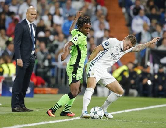 Fußball, CL, Real Madrid - Sporting Lissabon Zidane, Kroos. Champions League match between Real Madrid and Sporting Lisboa. In this picture, Zidane and Kroos. xRAFAxCASALx 