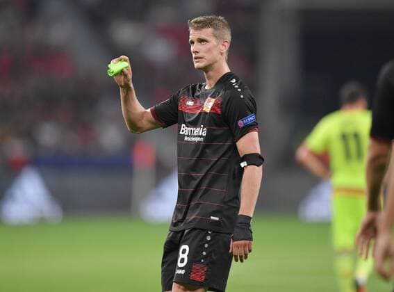 14.09.2016, Fussball Champions League 2016 17, Vorrunde, 1. Spieltag, Bayer 04 Leverkusen - ZSKA Moskau 2:2, Lars Bender (Bayer 04 Leverkusen) scheidet verletzt aus